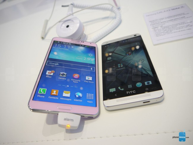 Galaxy Note 3 hồng đọ dáng của HTC One