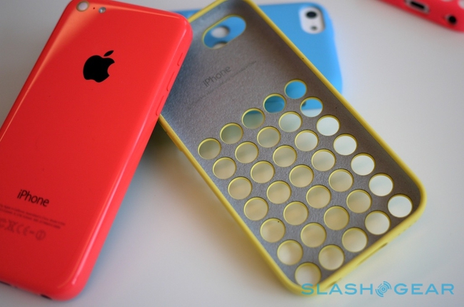 Cận cảnh iPhone 5C: Truyền nh&acirc;n của iPhone 5