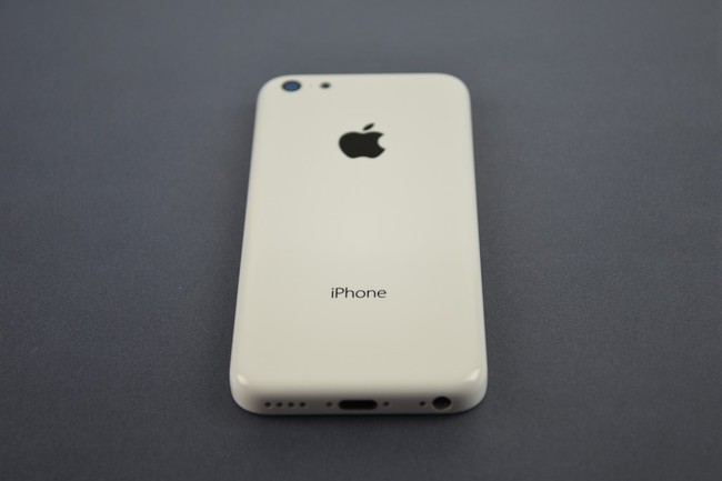 Cận cảnh iPhone 5C, điện thoại “giá rẻ” của Apple