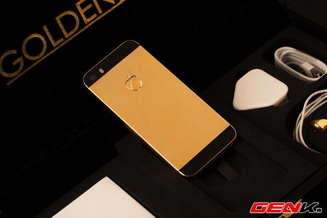 Mở hộp iPhone 5s phiên bản Glossy Gold tại Việt Nam