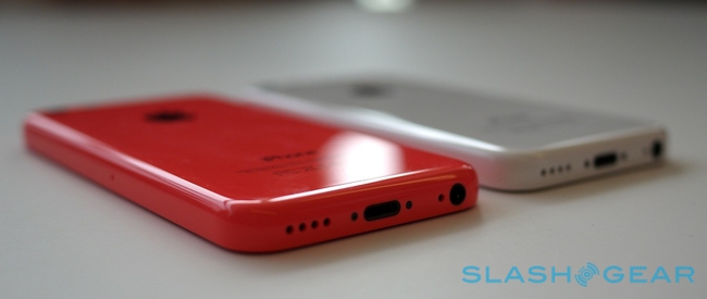 Cận cảnh iPhone 5C: Truyền nh&acirc;n của iPhone 5