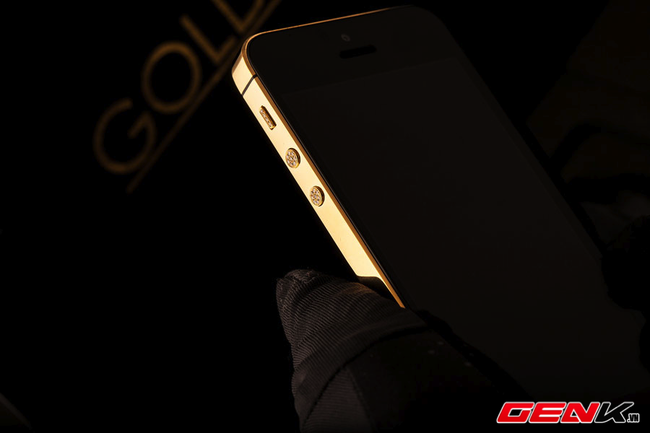 Mở hộp iPhone 5s phiên bản Glossy Gold tại Việt Nam