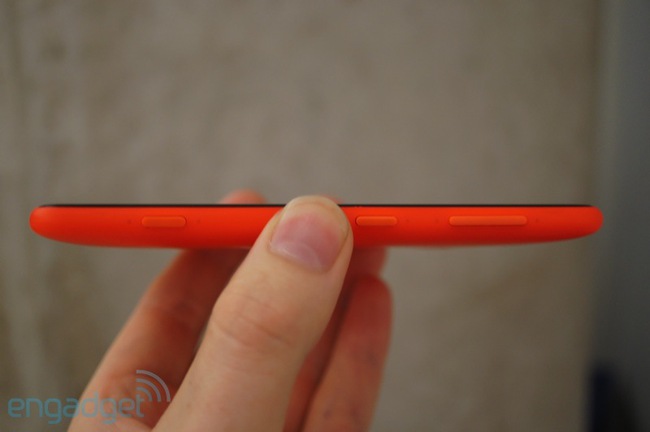 Ảnh thực tế điện thoại tầm trung màn hình khủng Lumia 625