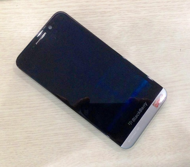 Xuất hiện h&igrave;nh ảnh m&ocirc; h&igrave;nh BlackBerry A10 tại Việt Nam