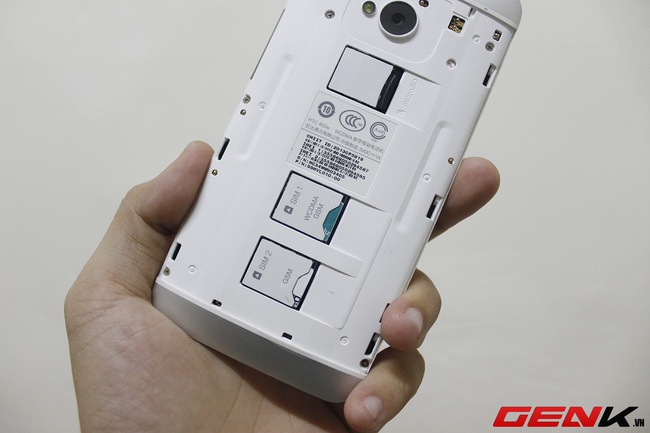 Cận cảnh HTC One phiên bản hai sim