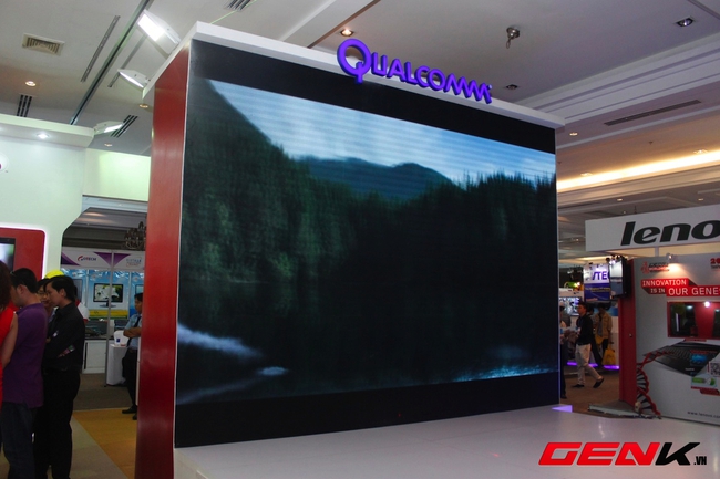 Ghé thăm gian hàng Qualcomm tại triển lãm VCW 2013