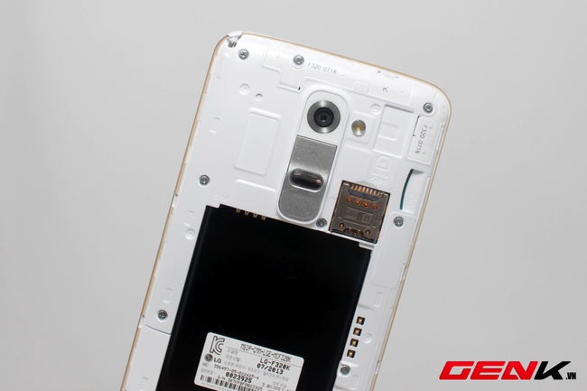 Đánh giá chi tiết LG G2: thiết kế phá cách, màn hình đẹp