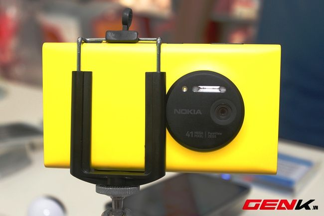 Cận cảnh Lumia 1020, smartphone cuối cùng của bại tướng Nokia