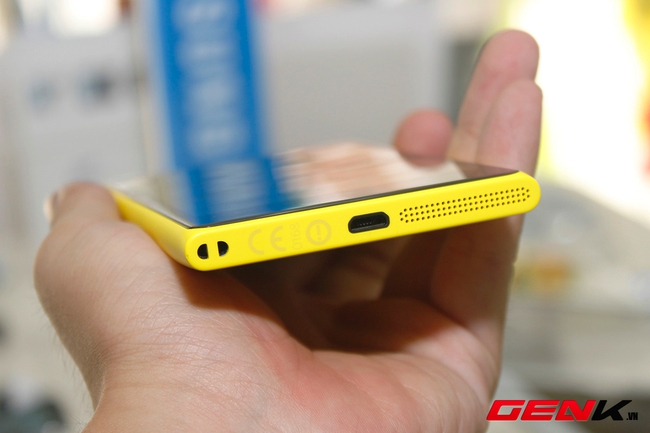 Cận cảnh Lumia 1020, smartphone cuối cùng của bại tướng Nokia