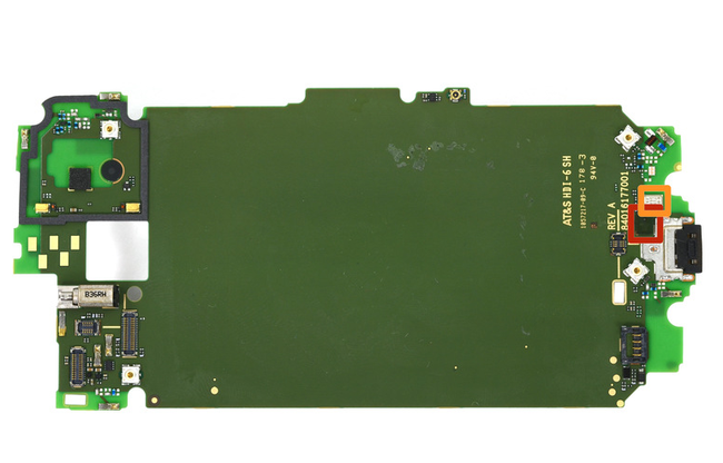 “Mổ bụng” Moto X: Linh kiện cao cấp, bố trí hợp lý