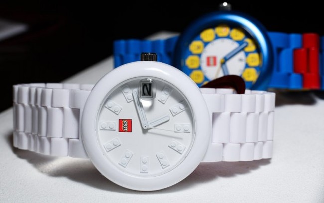 LEGO ra mắt đồng hồ cho người lớn thích xếp hình
