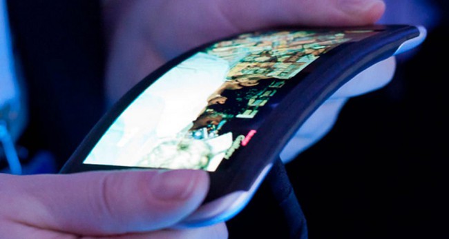 Samsung và LG gấp rút trình làng smartphone màn hình dẻo trong tháng 10