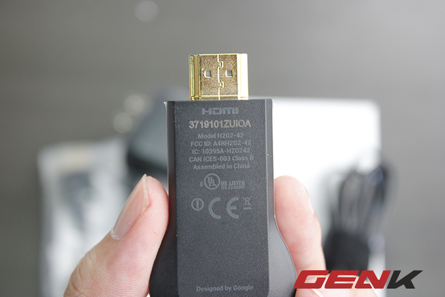 Cận cảnh Google Chromecast: Giải pháp đơn giản để phát nội dung Internet trên TV