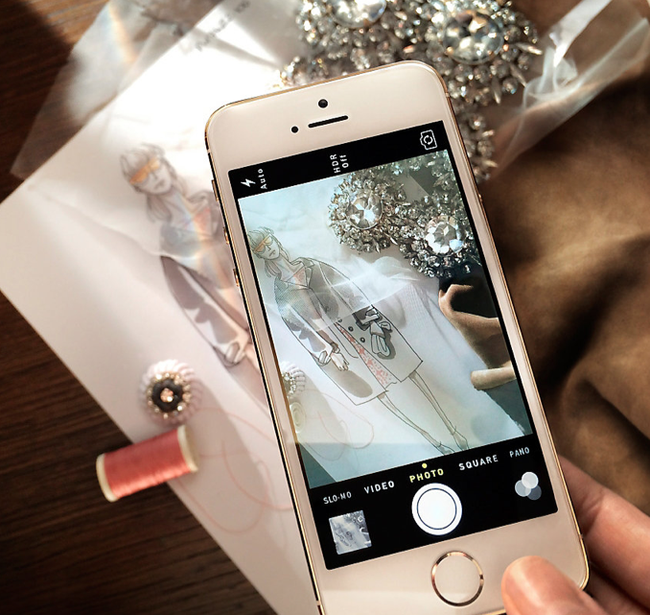 Hãng thời trang Burberry sử dụng iPhone 5S để chụp hình thay cho máy chuyên nghiệp