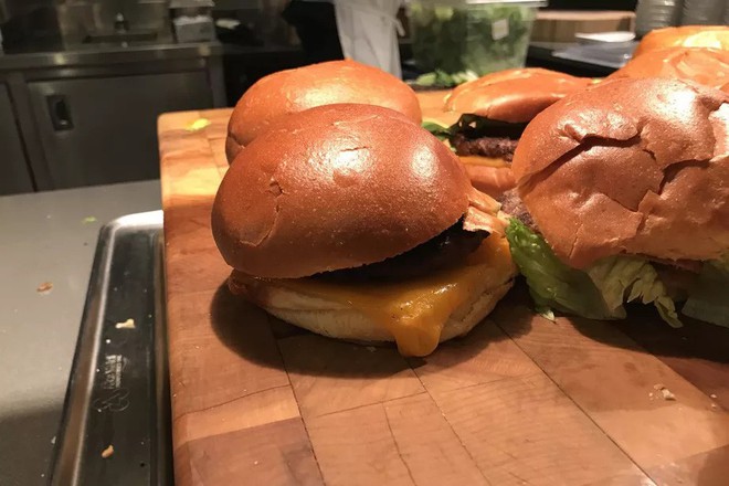  Chiếc Android burger phiên bản đời thực đã chính thức ra lò. 