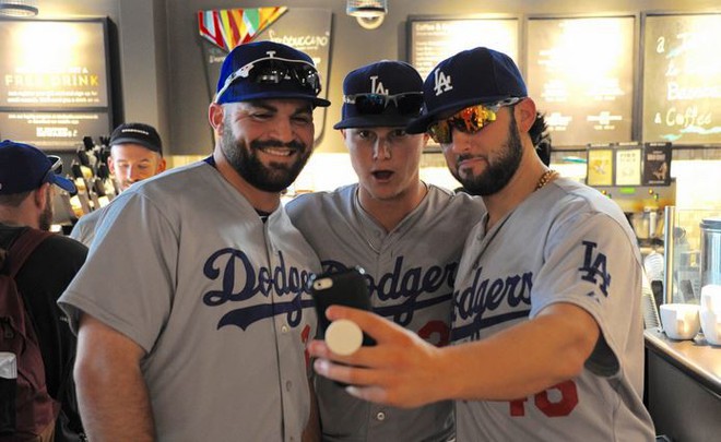  Còn đây là các tuyển thủ của đội bóng chày nổi tiếng LA Dodgers 