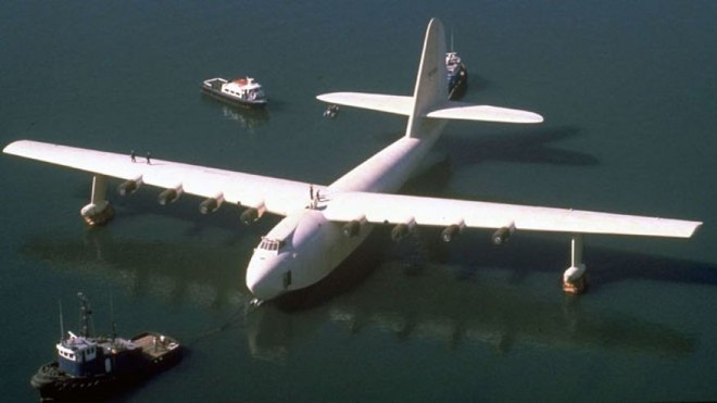  Chiếc Spruce Goose xưa kia. 