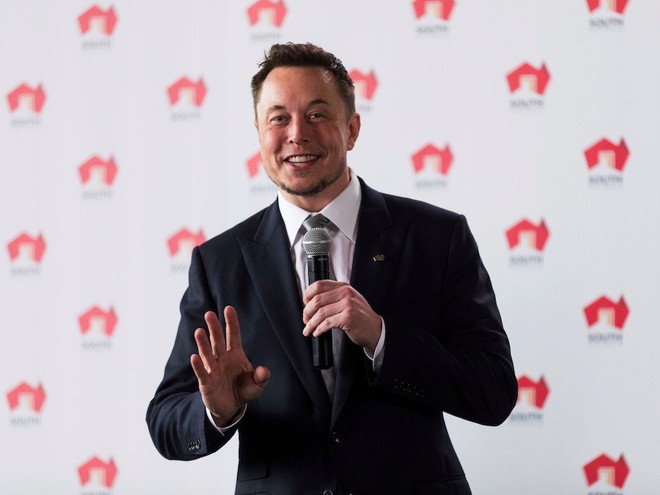  CEO Tesla, Elon Musk, nói về quá trình xây dựng hệ thống pin lớn nhất thế giới tại Adelaide, Úc. 