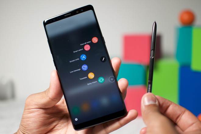  S Pen là một trong những tính năng độc đáo nhất của Galaxy Note 8. 