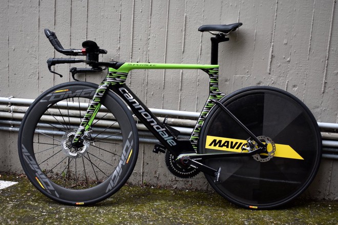  Đây là mẫu xe đạp TT đầu tiên trang bị hệ thống phanh đĩa trong giải Tour de France. 
