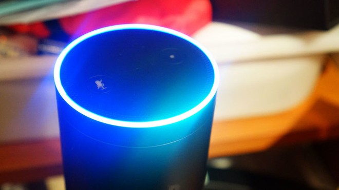  Chiếc loa thông minh Echo với trợ lý ảo Alexa đã trở thành nền tảng mua hàng mới. 