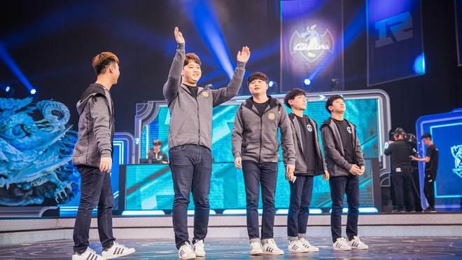  Đội tuyển cực mạnh vừa vô địch giải đấu tại Hàn Quốc - Longzhu Gaming. 