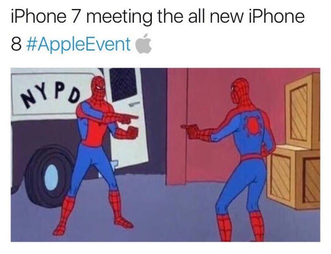  iPhone 7 bất ngờ gặp iPhone 8, giống nhau quá. 