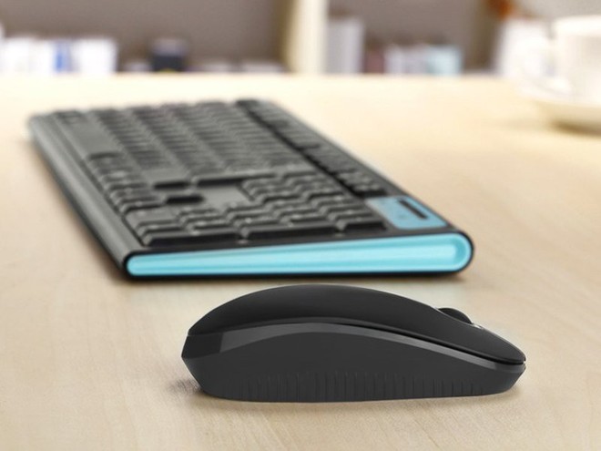  Các sản phẩm không dây luôn giúp không gian làm việc gọn gàng và hiện đại hơn. Mẫu chuột không dây của Jelly Com kết nối với máy tính bằng cổng USB và có khả năng dùng ở khoảng cách tận 15m. Sản phẩm này có mức giá rất đẹp – 7,99 USD (khoảng 181.000 đồng). 