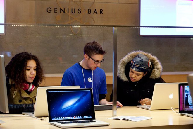  Cận cảnh một Apple Genius Bar 