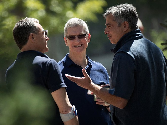  Tim Cook và giới lãnh đạo Apple đang đau đầu với bài toán bảo mật 