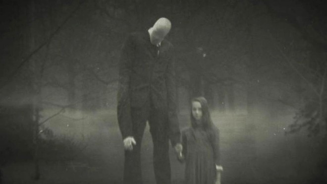  Slenderman khi đã có đầy đủ đồ nghề. 