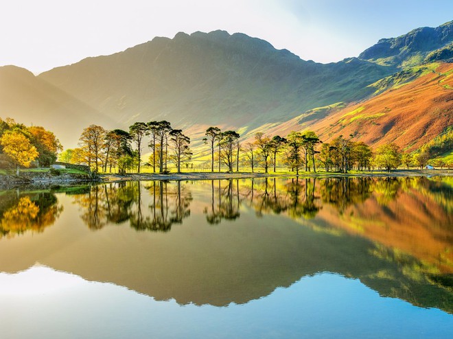  Lake District đón nhận khoảng 18 triệu du khách đến thăm mỗi năm. 