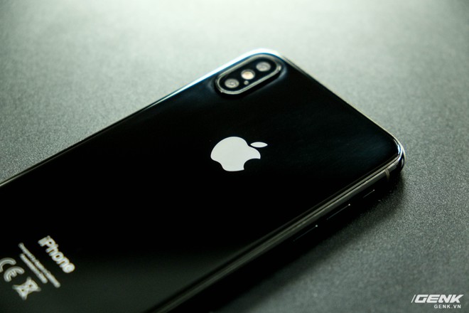  iPhone 8 màu đen được đánh giá là phiên bản màu sắc đẹp nhất của chiếc máy này 