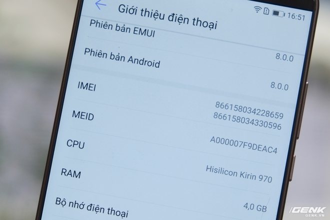  Huawei Mate 10 sở hữu chip Kirin 970, RAM 4GB, ROM 64GB và chạy trên nền Android 8.0 Oreo mới nhất 
