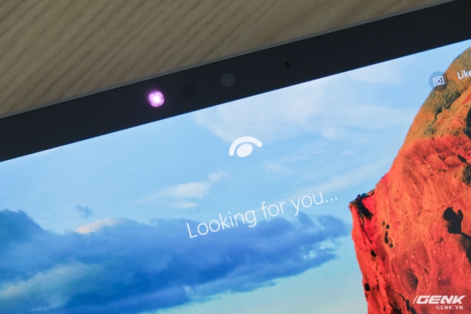  Tính năng Windows Hello của Surface Pro mới cho phép mở khóa thiết bị bằng công nghệ nhận diện khuôn mặt 