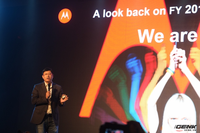  Ông Dillon Ye - Phó chủ tịch Motorola khu vực châu Á Thái Bình Dương có mặt tại sự kiện ra mắt Moto Z2 Play 