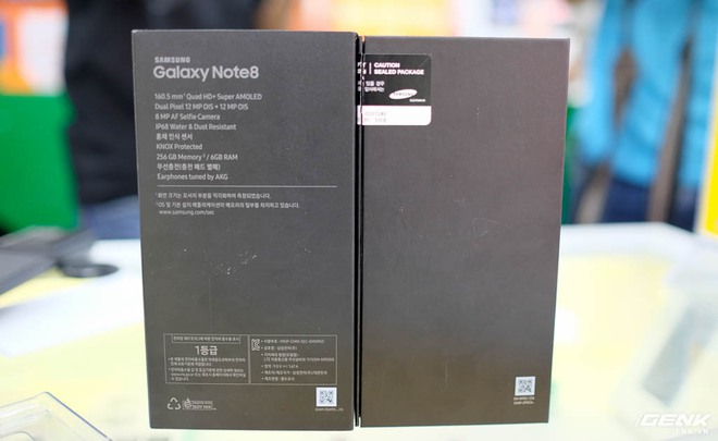  Hộp của Galaxy Note8 