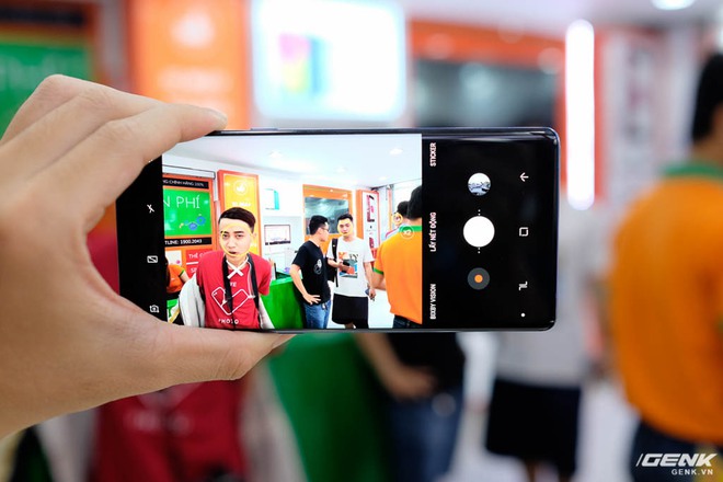  Đây là camera của Note8 khi không zoom và sử dụng ống kính góc rộng 