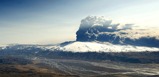  Núi lửa Eyjafjallajokull. 