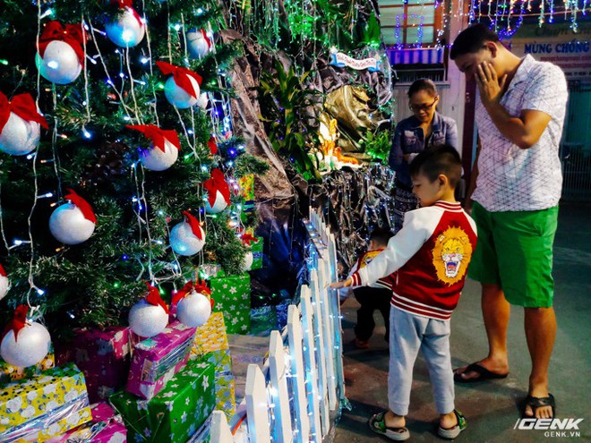 Đời sống qua lăng kính smartphone (Kỳ 2): Những cung bậc cảm xúc đón Giáng Sinh của người Sài Gòn - Ảnh 27.