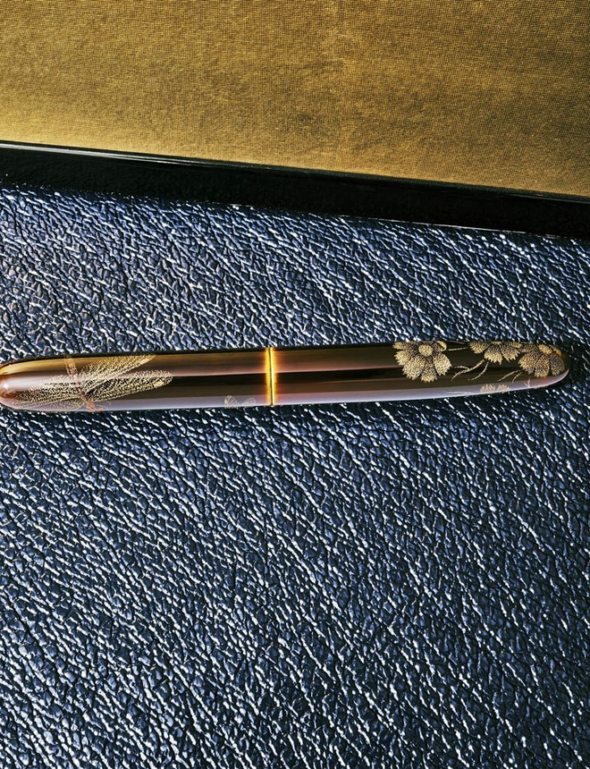 Cây bút Portable Cigar của Nakaya, có giá khoảng 4000 USD
