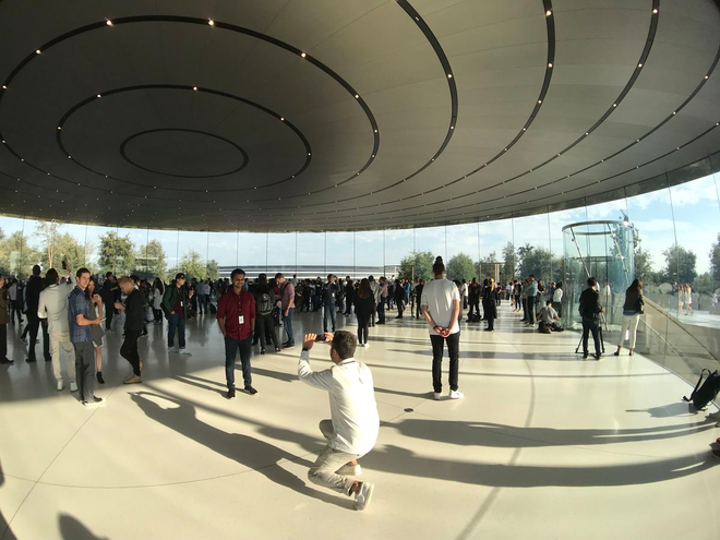 Những hình ảnh ấn tượng về Steve Jobs Theater - nơi diễn ra sự kiện giới thiệu iPhone X - Ảnh 7.