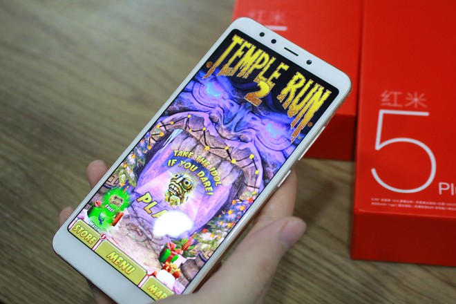  Chơi game vừa mượt vừa không hao pin với Redmi 5. 