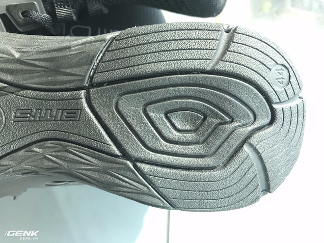 Đánh giá chi tiết 1 trong 100 đôi Bitis Hunter X Midnight Black đầu tiên: đế giống Nike đến lạ, chất lượng tốt, giá chưa đến 1 triệu - Ảnh 23.