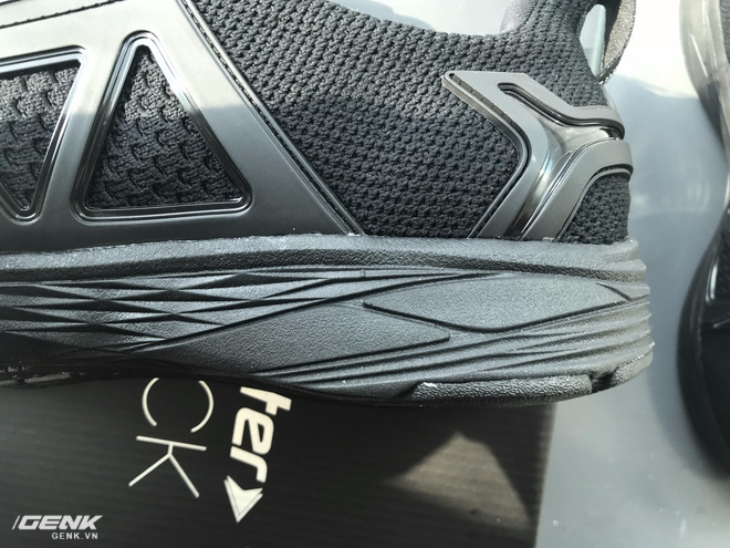 Đánh giá chi tiết 1 trong 100 đôi Bitis Hunter X Midnight Black đầu tiên: đế giống Nike đến lạ, chất lượng tốt, giá chưa đến 1 triệu - Ảnh 21.