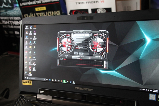  Predator 21x sở hữu màn hình cong 21 inch với độ phân giải 2560x1080 