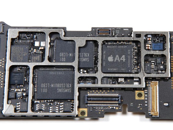 
Chip Apple A4, một trong những thành công của ông Gulati và nhóm thiết kế chip tại Apple.
