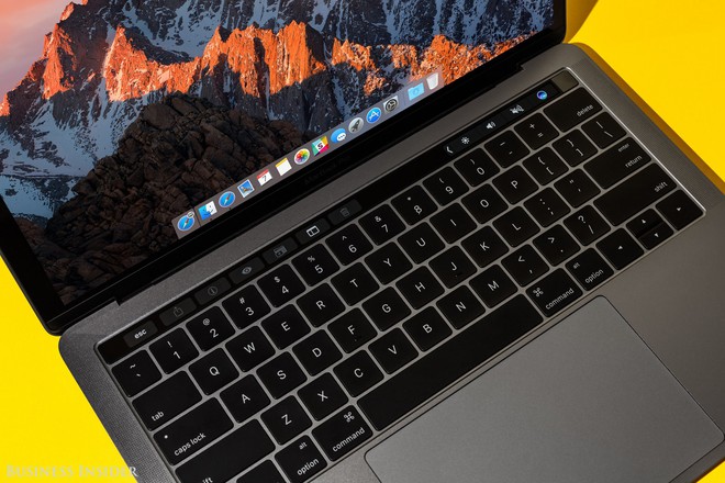  Thanh Touch Bar bộ phận cảm ứng duy nhất trên dòng máy Mac của Apple cho đến nay. 