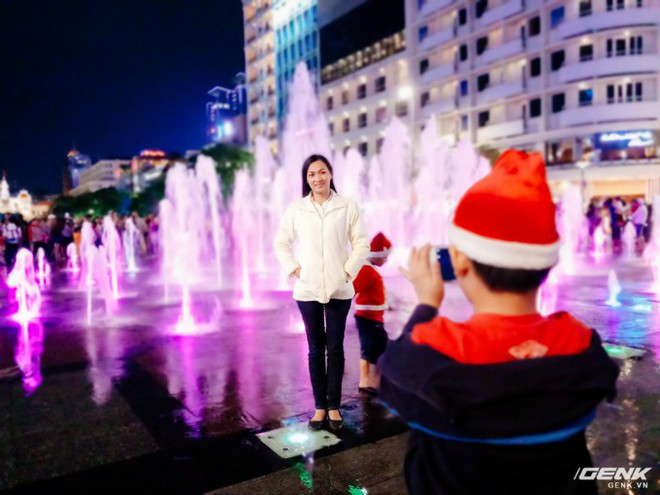 Đời sống qua lăng kính smartphone (Kỳ 2): Những cung bậc cảm xúc đón Giáng Sinh của người Sài Gòn - Ảnh 10.