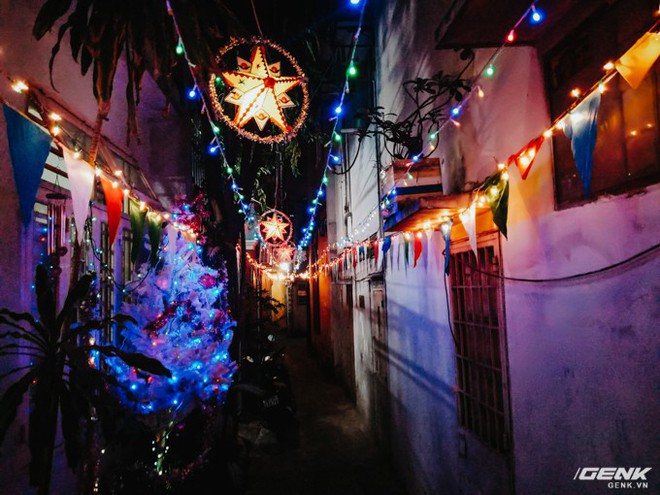 Đời sống qua lăng kính smartphone (Kỳ 1): Người dân Sài Gòn nô nức trang trí phố xá đón Noel đến gần - Ảnh 19.